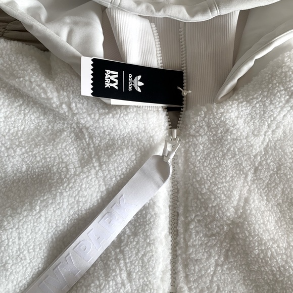 Ivy Park Unisex 1/2 zip Sherpa Jacket - Picture 2 of 8